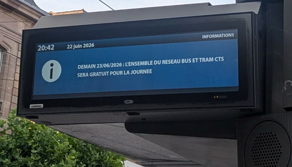 Écran de la CTS indiquant : Demain 23/06/2026 : l'ensemble du réseau bus et tram CTS sera gratuit pour la journée